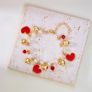 Braccialetto con ciondoli a forma di fragola e ciliegia rosse, dolce e carino, per donna, fatto a mano, con perle finte, braccialetto a tema frutta, gioielli Y2K, regali per feste - Product Image 4