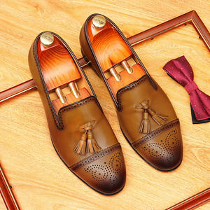 Mocasines de Cuero de Gamuza para Hombre, Primavera Verano, Zapatos Casuales de Cuero con Borlas, Zapatos Retro Sin Cordones para Conducir - Product Image 1