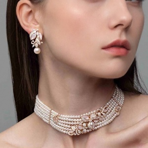 14K/18K Vergoldete Rosé<span class=keywords><strong>gold</strong></span>-Messing Künstliche Rosa Blatt-Perlen Zirkon-Perlen Brillantschliff Luxus Gedenk-Choker-Halskette - Product Image 2
