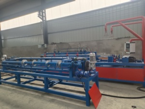 Pvc Gecoate Gaasmachine Eenvoudig Te Bedienen Diamantnet Weven En Kettingschakel Hekmachine Met Gaasmachine - Product Image 4