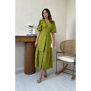 ชุดเดรสทรงเอปักลายสีเขียวพิสตาชิโอ เอวธรรมชาติ คอทรงโอ ผ้าทอ ระบายอากาศได้ดี เหมาะสำหรับใส่ในชีวิตประจำวัน สไตล์ลำลอง - Product Image 5