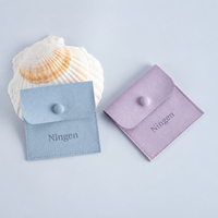 Pochette à bijoux en daim avec bouton-pression, sac cadeau enveloppe, logo personnalisé en relief pour l'emballage de bagues et colliers, vente en gros