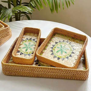 Bandeja de Servir de Ratán Tejida a Mano, Bandeja de Mimbre Natural Hecha a Mano con Asas para Servir Café, Té y Comida, Decoración del Hogar - Product Image 4