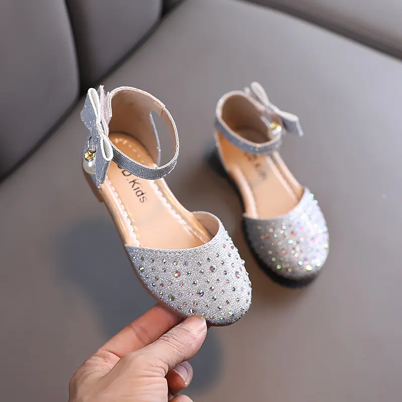 Scarpe primaverili in pelle per bambini scarpa singola da ragazza con decorazione con diamanti d'acqua di perle scarpe da principessa carine per bambini