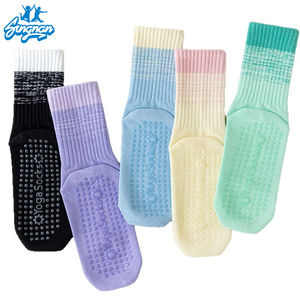 En Stock Color sólido Yoga Pilates agarre calcetines personalizados al por mayor de alta calidad antideslizante agarre calcetines Venta caliente deporte agarre Calcetines - Product Image 6