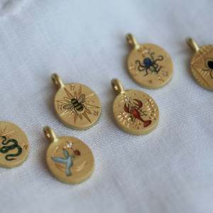 Colliers pour femmes, vente en gros, pendentif totem peint à la main, coquille de serpent, <span class=keywords><strong>scorpion</strong></span>, inférieur, plaqué PVD, collier en or 18K - Product Image 1