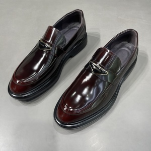 Zapatos de Cuero Genuino para <span class=keywords><strong>Hombre</strong></span>, Diseño de Lujo, Casuales de Negocios, Transpirables, Ligeros, con Suela Suave, Punta en Pico, Modernos, para Oficina y Carrera Profesional - Product Image 1