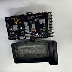 Xe ô tô ban đầu các bộ phận cầu chì hộp 68370554ac cho mopar Jeep Wrangler JL - Product Image 6