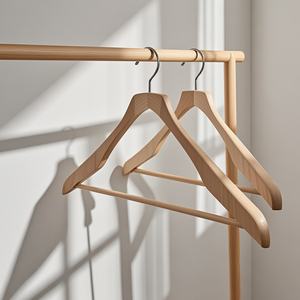 Factory Custom Hotel Breite Schulter Kleiderbügel Mode Kleidung Store Holz Kleiderbügel für Hotel - Product Image 3
