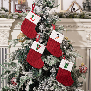 Decoraciones Navideñas Creativas, Tela Brocada Roja, Tejida y Bordada, Calcetines 100% Acrílicos, Color Personalizado, Calcetines de Regalo con Nombre - Product Image 2