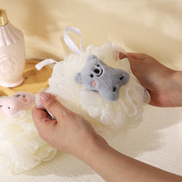 Vente en gros de boules de bain en forme d'animaux pour enfants, loofah doux exfoliant en maille PE pour peaux sensibles