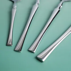 Set di posate per posate in metallo finitura anticata argento lucido lucido per uso in cucina domestica all'ingrosso