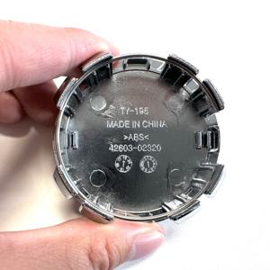 Juego de Decoración para Tapas Centrales de Ruedas de Coche de 62 mm para <span class=keywords><strong>Lexus</strong></span> RX300 IS200 IS250 ES350 Ct200h UX250h NX300h RX350, Cubierta de Buje con Emblema - Product Image 1