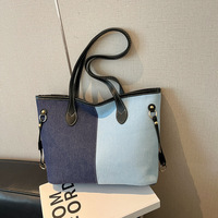 Sac fourre-tout en jean patchwork style coréen, nouvelle collection printemps 2026, sac à bandoulière minimaliste et tendance pour femme, idéal pour le bureau et l'usage quotidien.