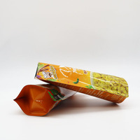 Emballage de sac de papier d'aluminium scellé sous vide à cornue à haute température pochette barrière imprimée personnalisée pour biscuits collations prêtes à manger