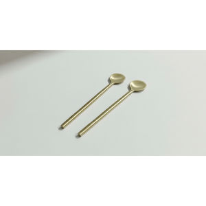 Cuchara de shilajit para el bienestar herbal, diseñada para una dosificación consciente de suplementos, experiencia de consumo natural y puro. - Product Image 2