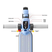 Trottinette électrique pliable moderne pour enfants avec planche lumineuse LED et roues clignotantes colorées, double freinage – Sûre pour les jeux quotidiens en extérieur