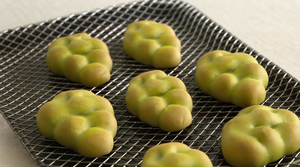 Ensemble cadeau de 12 pains sains Yeongcheon Shine Muscat, desserts coréens de qualité supérieure - Product Image 1