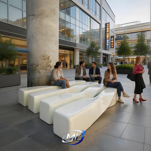 Bancs d'extérieur en fibre de verre, banc de patio au design moderne et minimaliste, luxueux et durable pour les places commerciales, centres commerciaux, aéroports - Product Image 5