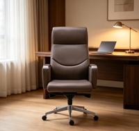 Chaise de bureau ergonomique avec structure en bois, design minimaliste, accoudoirs pivotants, fonction réglable en hauteur pour un confort optimal