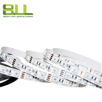 Bande LED RGB à prix d'usine, SMD5050, bande LED 12V pour décoration intérieure, colorée