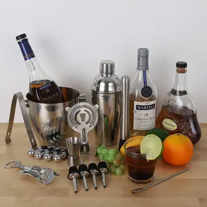 Ouyada Fabriek Direct 700Ml Cocktail Shakers Jigger Emmer Schenker Opener Rvs Bar Gereedschap Accessoires Gift Wijn Set