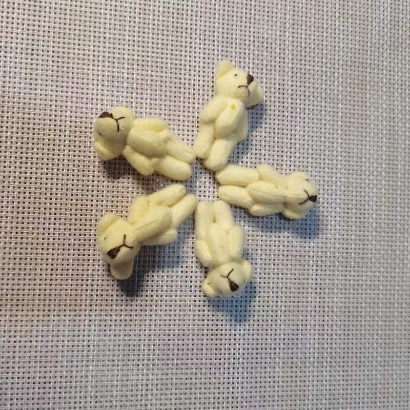 Ours poilu jaune de 4 cm