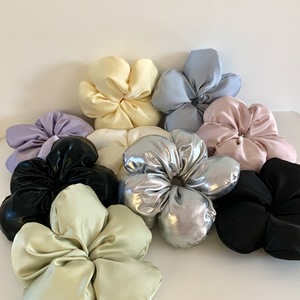 Elastici per Capelli Grandi con <span class=keywords><strong>Fiori</strong></span> 3D Stile Coreano - Morbidi Elastici in Spugna per Donna - Accessori per Capelli Floreali in Rete Boutique - Product Image 1
