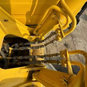 รถขุดตีนตะขาบโคมัตสึ PC240LC-8 - Product Image 4