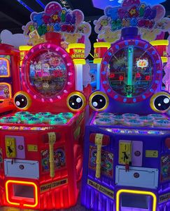 Consola de Juego Arcade de Golpear con Martillo para Dos Jugadores, Operada con Monedas, Tipo Whack-a-Mole, para Interiores, con 1 Año de Garantía y Material Metálico - Product Image 2