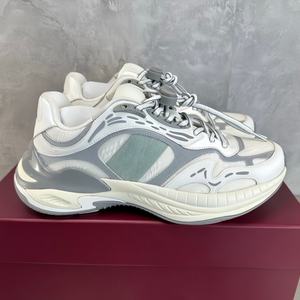 Chaussures de sport de luxe pour hommes et femmes, de haute qualité, respirantes, en mesh, pour la course à pied, chaussures de marche tendance et décontractées - Product Image 4