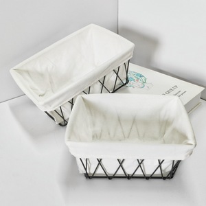 ตะกร้าเก็บของผ้าฝ้ายทรงสี่เหลี่ยมโครงเหล็กออแกไนเซอร์สำนักงานที่วางเครื่องสำอางบนโต๊ะสีขาวแบบตั้งพื้น RD232006 - Product Image 1