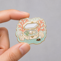 Broche personnalisée en émail souple avec perle et corail, plaquée or, thème féerique pour Halloween et cadeaux de la Fête Nationale