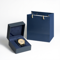Montre à quartz de luxe haut de gamme en or avec cadran en verre et affichage jour/date, bracelet en cuir, livrée dans une boîte élégante