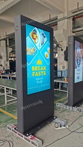 Pantalla LCD Publicitaria para Exteriores de 43 Pulgadas, 3000nit, Personalizada, con Soporte de Pie, Resistente al Agua, para Estaciones de Autobús - Product Image 4