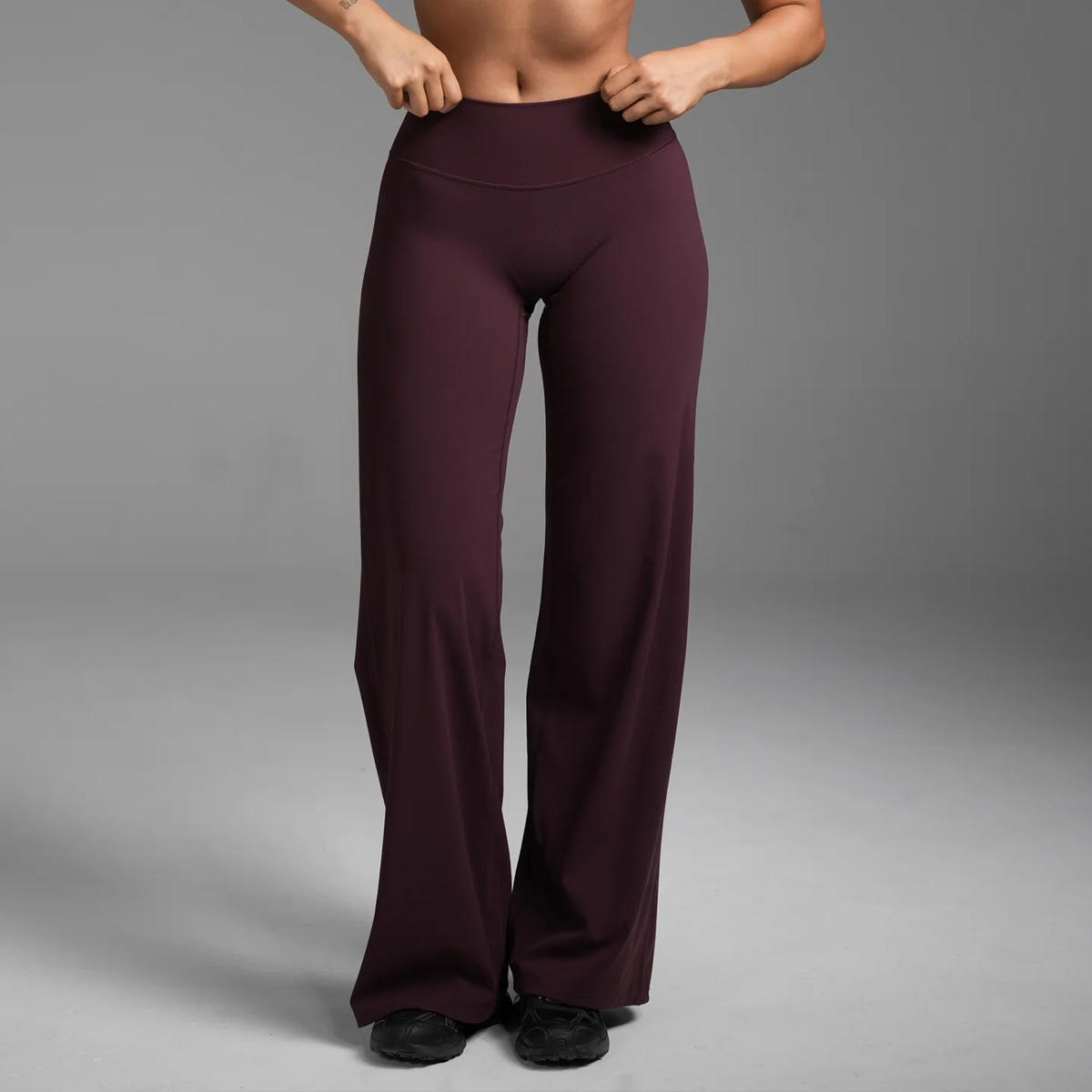 กางเกงเลกกิ้งขาบานสีแดงไวน์