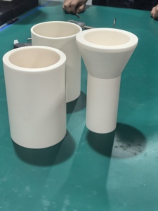 Tubo de cerámica de alúmina 99.99%, tubo protector de crisol para horno de crecimiento de silicio monocristalino - Product Image 3