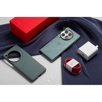 OnePlus 12 Global ROM, écran AMOLED 6,82 pouces 120 Hz, charge sans fil, appareil photo 64,0 MP, batterie 5400 mAh, processeur Snapdragon 8 Gen 3, téléphone portable 5G