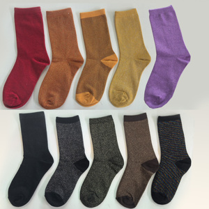 Chaussettes Métalliques pour Femmes Entièrement Personnalisables en Gros – Chaussettes Brillantes en Lurex Or et Argent – Chaussettes Métalliques Personnalisées Scintillantes - Product Image 3