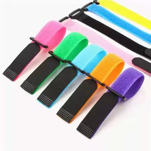 Bande auto-agrippante en nylon éco-responsable 38*200mm, robuste, auto-adhésive, souple et résistante à la chaleur, pour tapis et articles pour bébés - Product Image 3