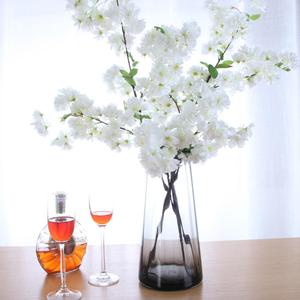 Steli <span class=keywords><strong>lilla</strong></span> rosa <span class=keywords><strong>di</strong></span> alta qualità fioriscono <span class=keywords><strong>fiori</strong></span> rami <span class=keywords><strong>di</strong></span> <span class=keywords><strong>fiori</strong></span> <span class=keywords><strong>di</strong></span> ciliegio artificiale <span class=keywords><strong>di</strong></span> seta decorativa per la festa <span class=keywords><strong>di</strong></span> nozze - Product Image 2