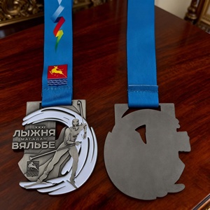 Médaille de ski personnalisée avec logo, médailles en émail argenté antique, créez votre propre récompense de compétition, artisanat métallique - Product Image 2