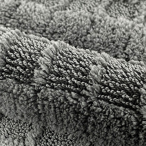 Serviette de lavage de voiture en microfibre, tricotée en trame, à carreaux, torsadée, en polaire corail, très absorbante pour le nettoyage des véhicules - Product Image 1