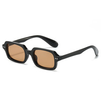 Lunettes de soleil rétro Y2K, petites lunettes carrées, monture étroite vintage, lunettes de mode, verres colorés tendance pour hommes et femmes, pour la conduite