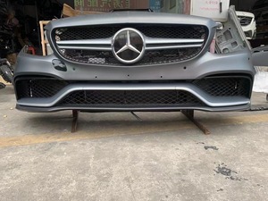 Adecuado para <span class=keywords><strong>Mercedes</strong></span>-Benz Clase C 63 parachoques delantero, parachoques trasero capó delantero lámpara advertencia capó pared lateral y freno de rejilla delantera <span class=keywords><strong>la</strong></span> - Product Image 2
