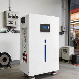 Paquete de Baterías de Iones de Litio Híbridas Apilables de 48V 5kWh 10kWh 200Ah 100Ah para Red Eléctrica CAN - Product Image 1