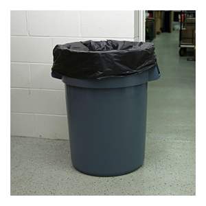 Sacs poubelles industriels Boardwalk 56 Gal 1,7 Mil 43 x 47 noirs 100/carton, faible densité linéaire, pour sacs poubelles domestiques - Product Image 1