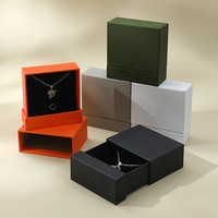 Boîte à bijoux personnalisée avec logo, boîte à anneaux de luxe en éponge, emballage pour bracelet, boucles d'oreilles, collier de mariage