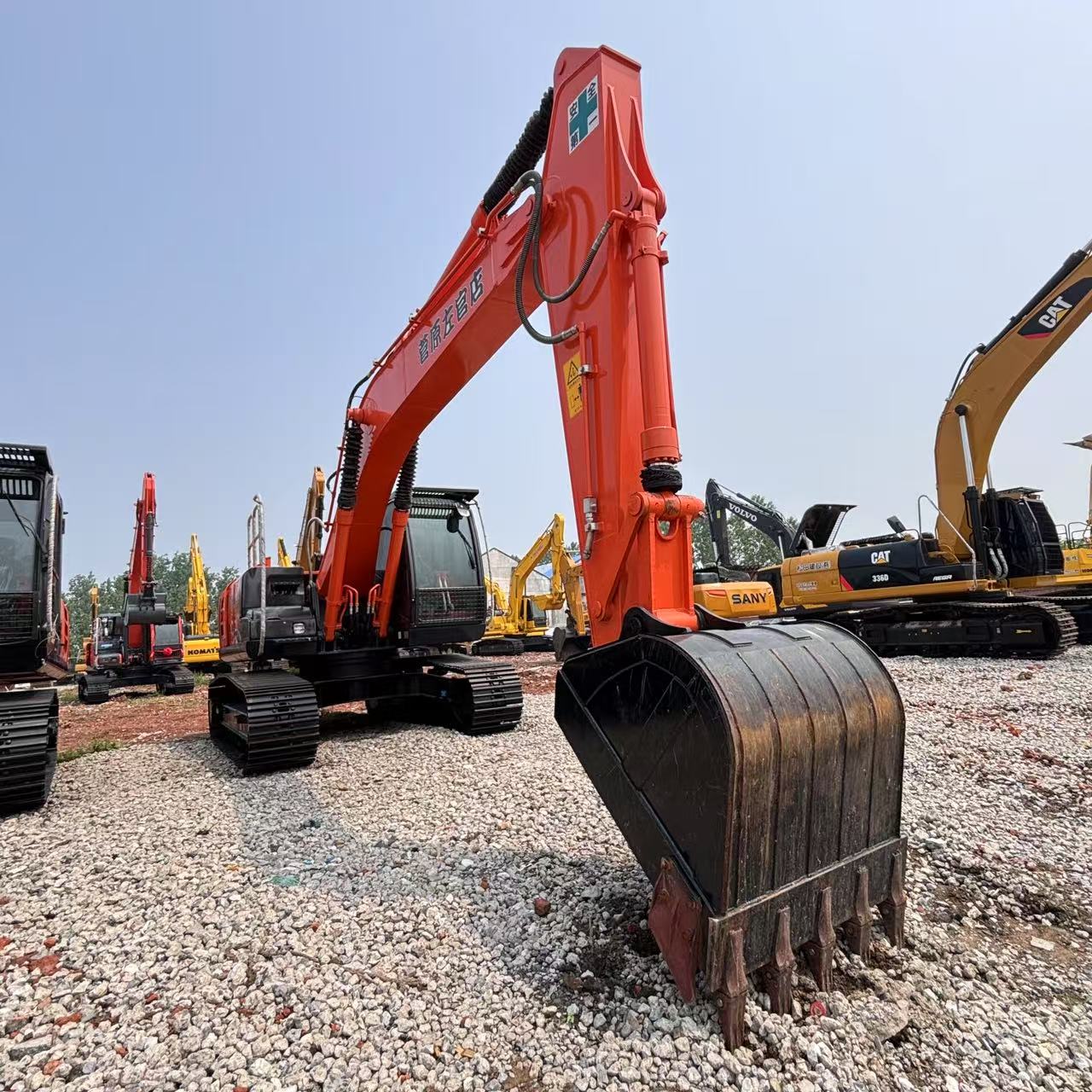 Heavy Duty Digger Japan Used Original Hitachi Zx 200 Excavator Used Construction Machines for Hot Sale