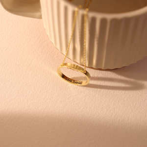 Minimalista de acero inoxidable círculo interior círculo grabado mensaje secreto dos agujeros deslizador anillo colgante collar - Product Image 6